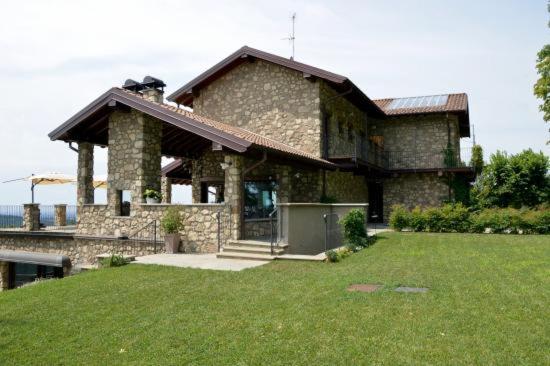 Agriturismo San Genesio Rovagnate Bagian luar foto